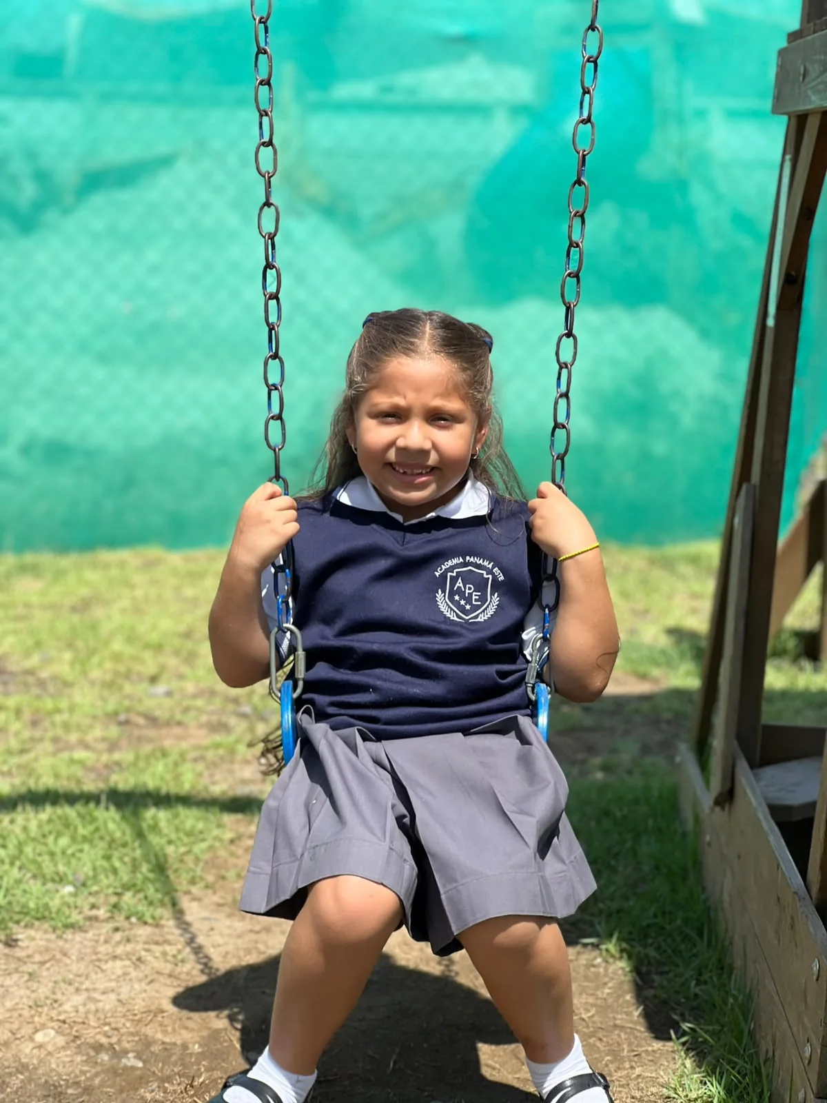 Estudiante de Academia Panamá Este disfrutando el recreo